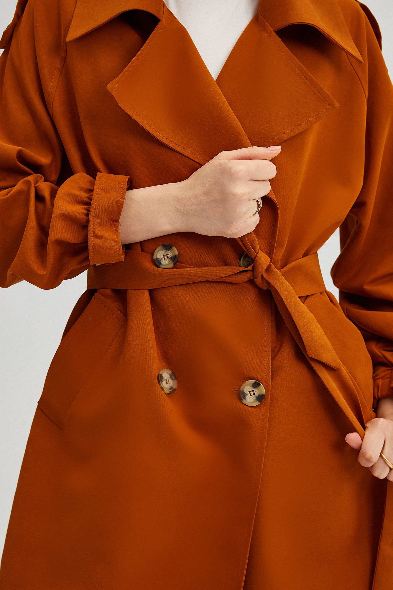 DOUBLE BREASTED TRENCHCOAT