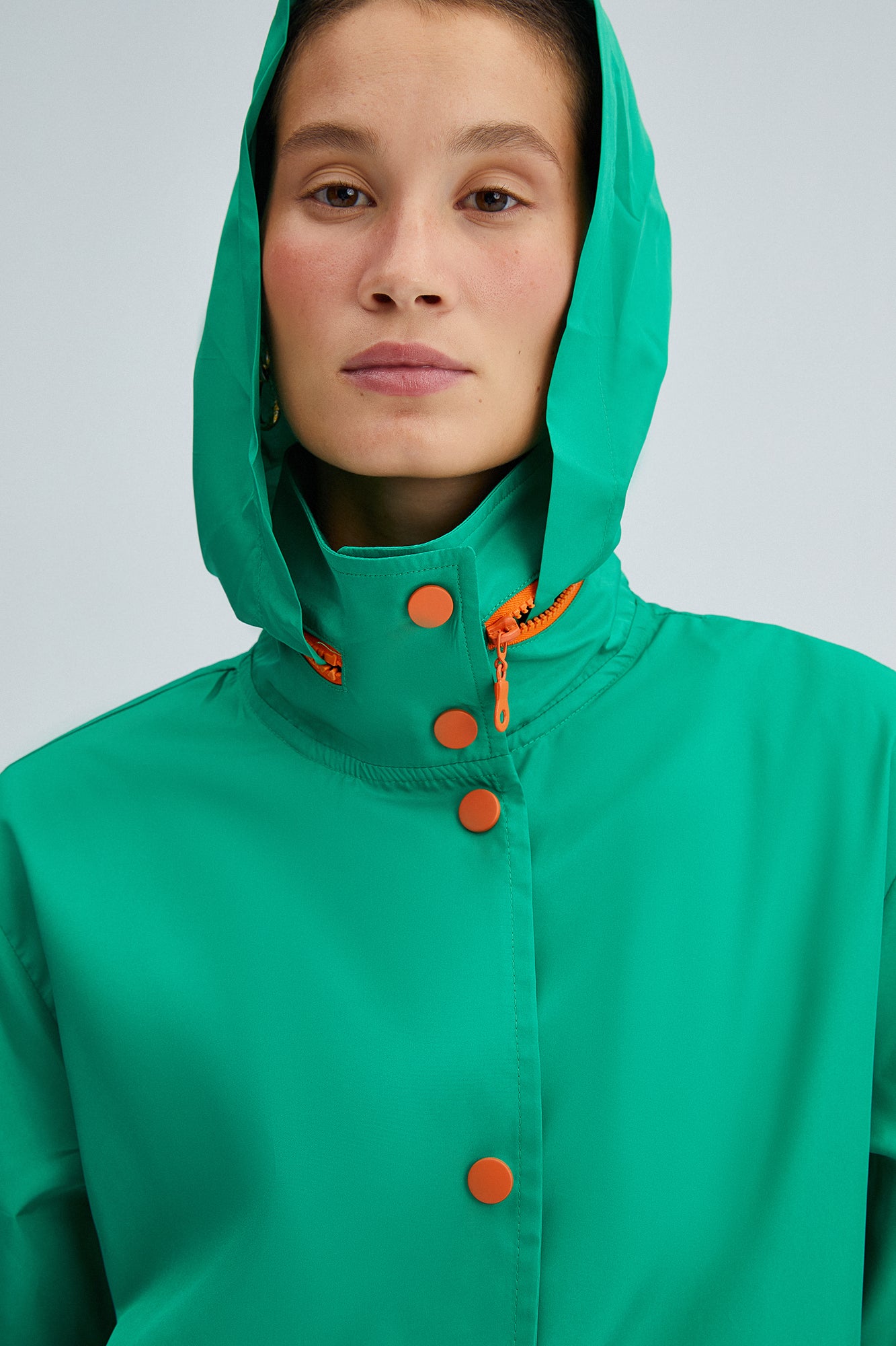 HOODED WINDBREAKER WITH NECKBAND