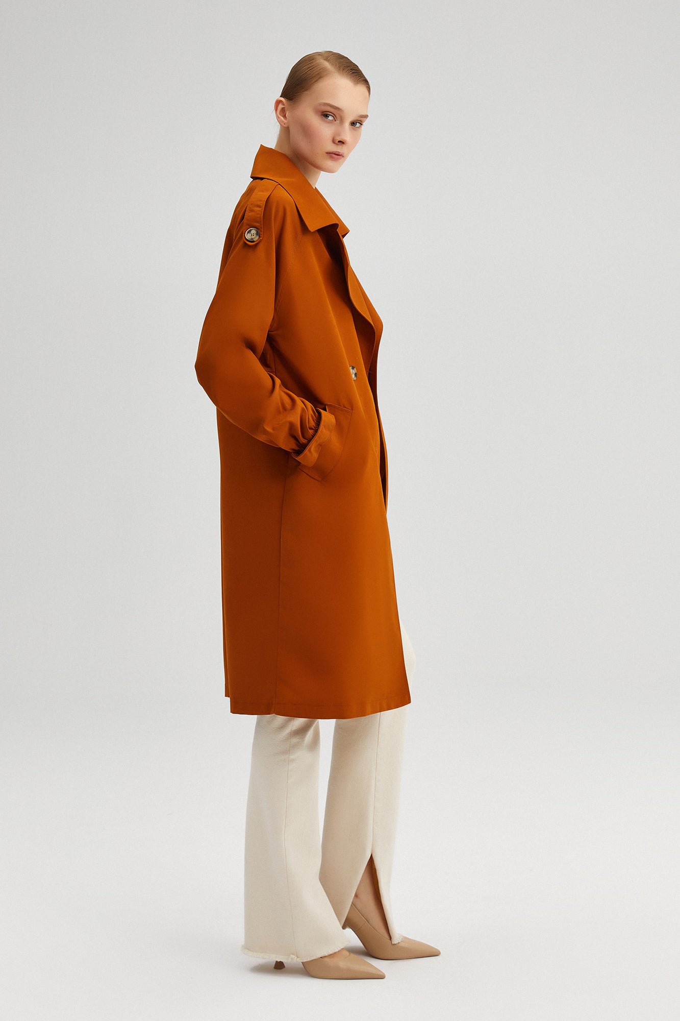 DOUBLE BREASTED TRENCHCOAT