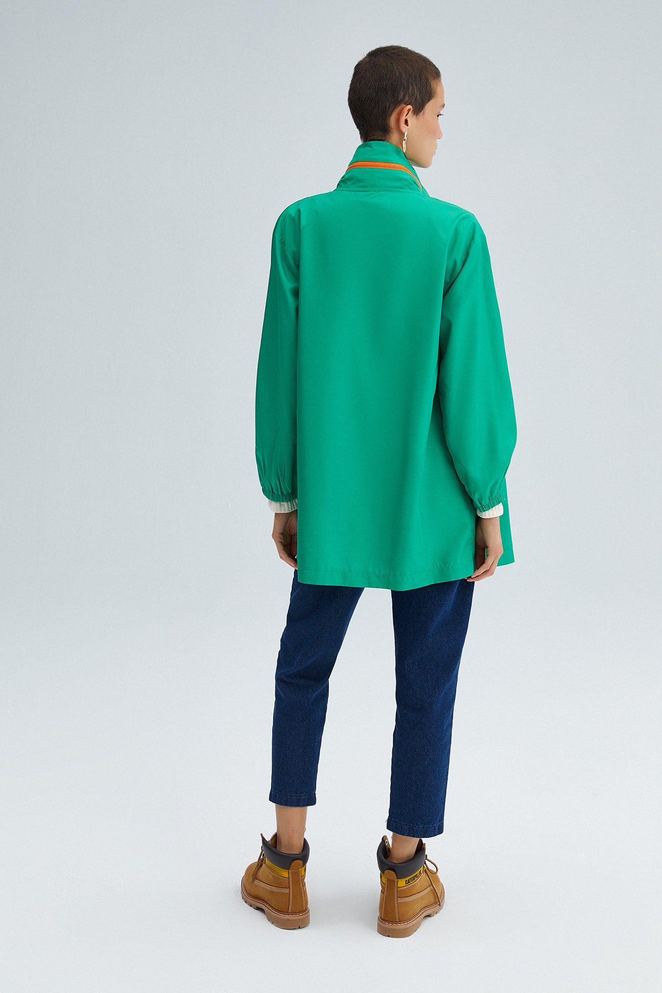 HOODED WINDBREAKER WITH NECKBAND