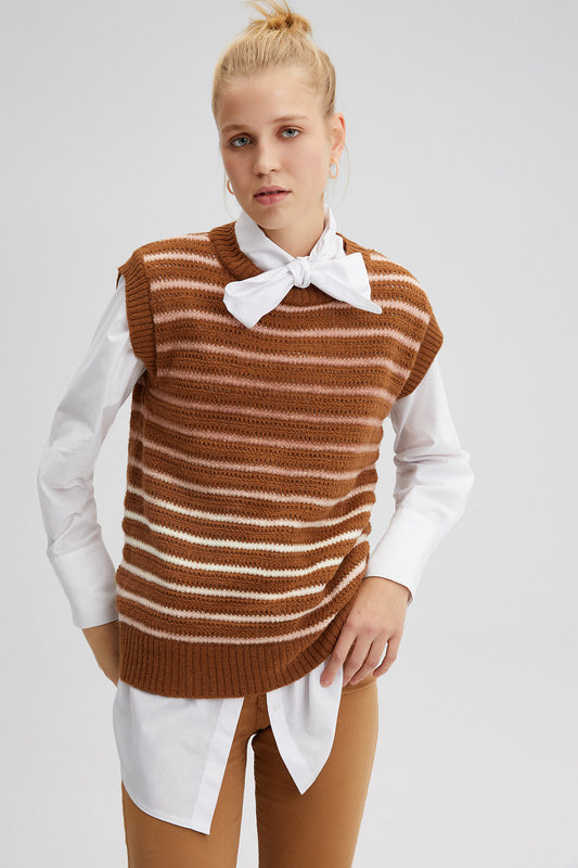 STRIPED KNIT SWEATER