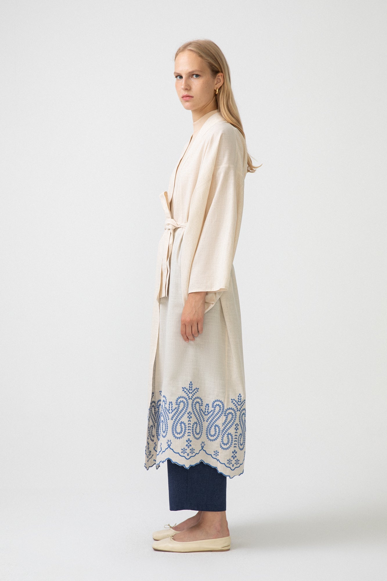 EMBROIDERED LINEN KIMONO