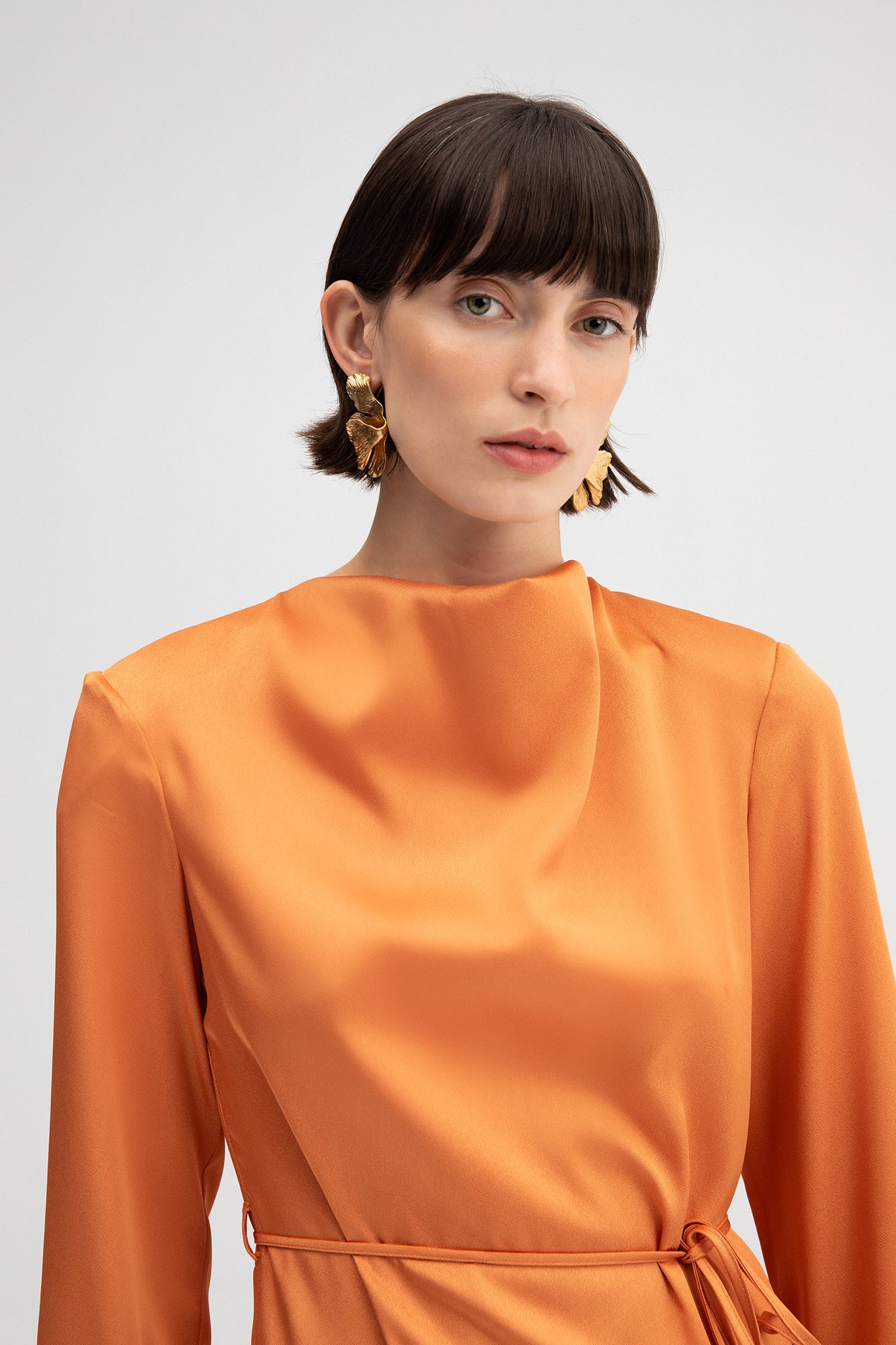 SATIN DRESS WITH BELT