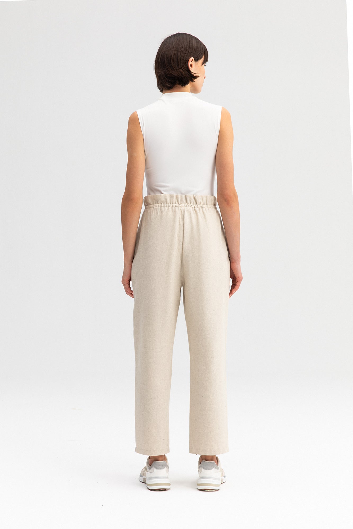 LACED HIGH WAIST LINEN TROUSERS