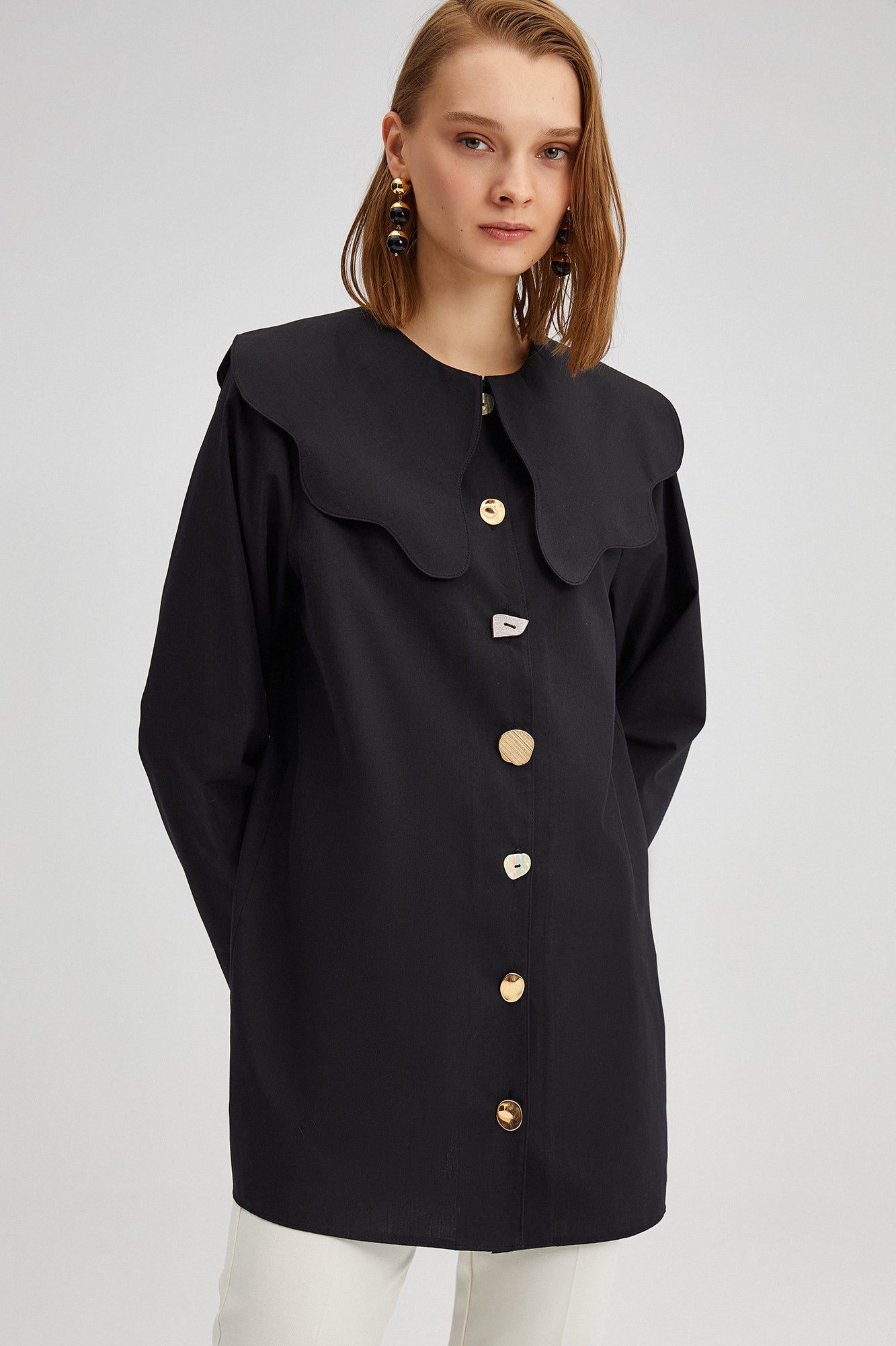 WIDE COLLAR POPLIN SHIRT