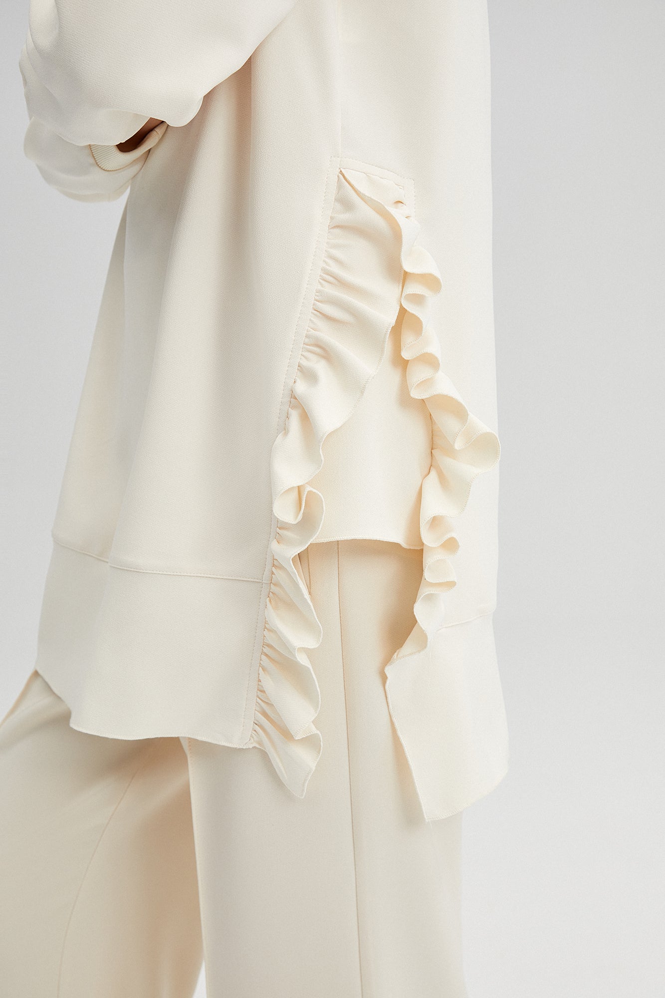 RUFFLED CREPE TUNIC