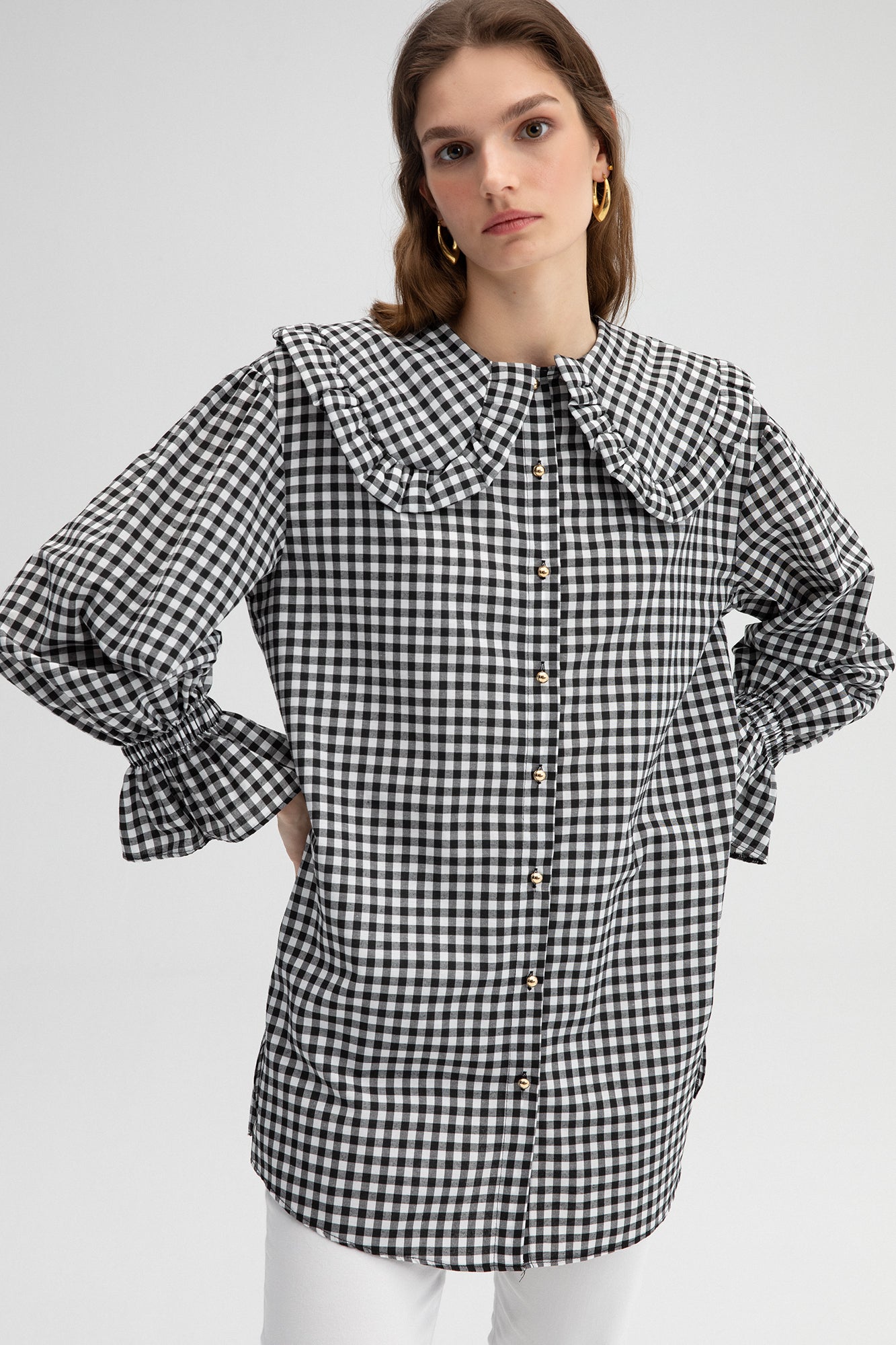 WIDE NECK GINGHAM SHIRT