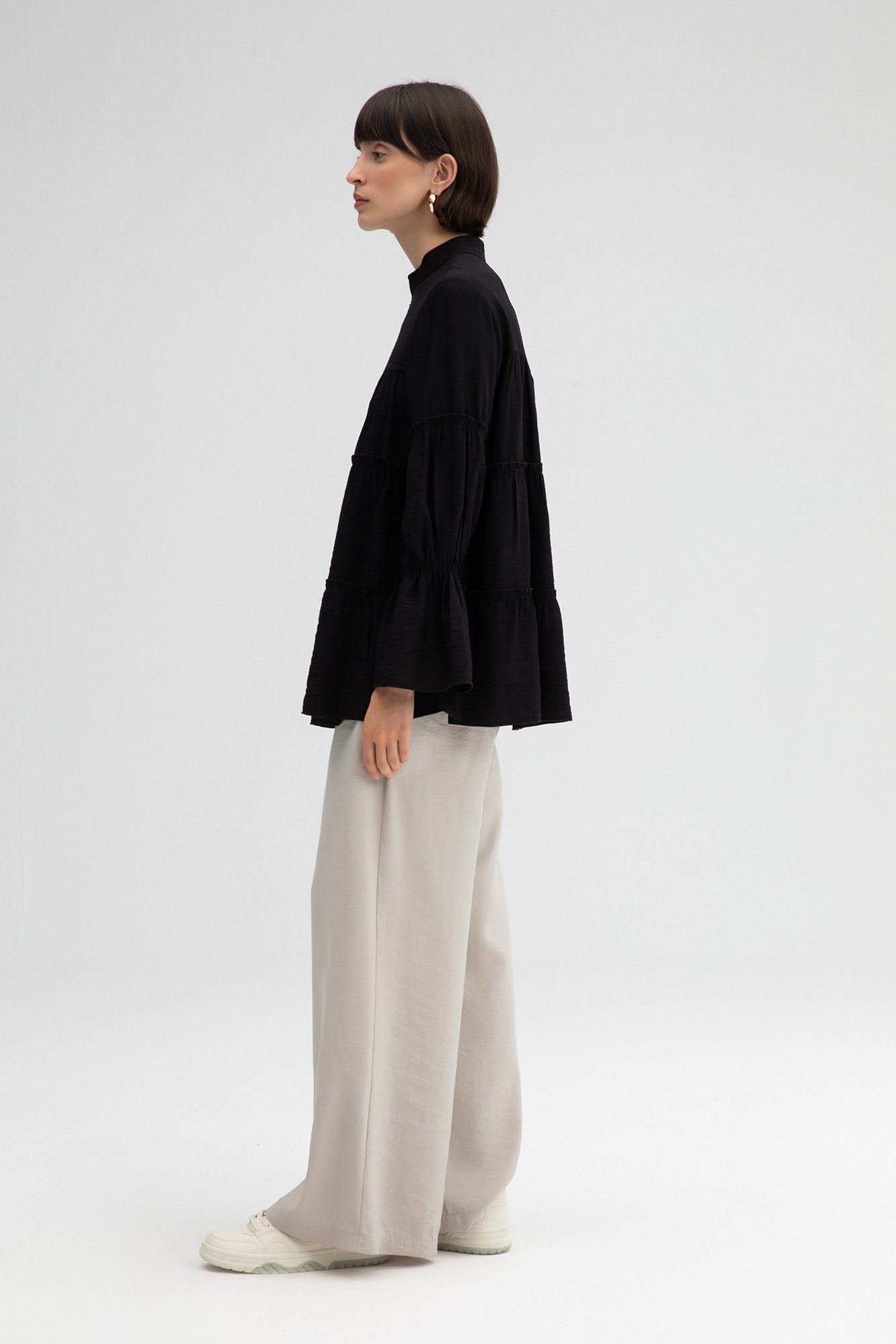 FRILLY TUNIC WITH NECKBAND