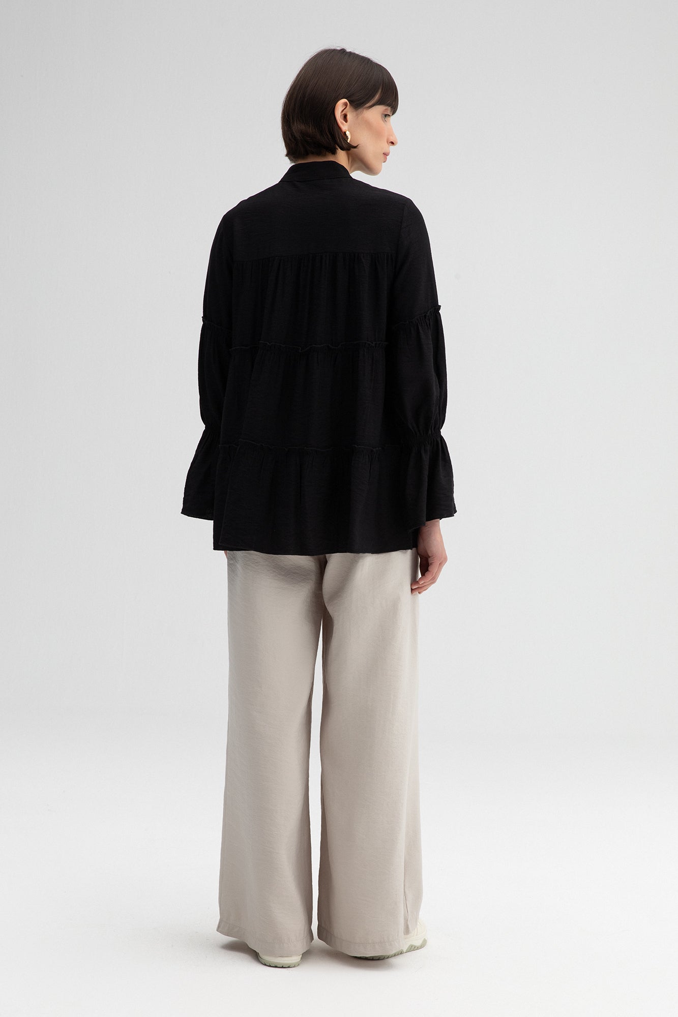 FRILLY TUNIC WITH NECKBAND